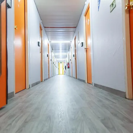 酒店 沙勒罗瓦典雅生态酒店 *